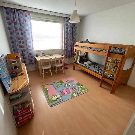 Familyfriendly, Charming 3 Km To Centre Lejlighed